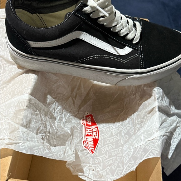 Vans Old Skool Black and White Sneakers - Picture 3 of 13
